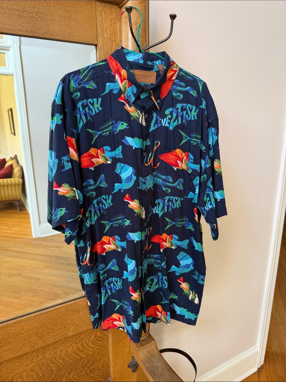 Men's Navy Fish-Print Short-Sleeve Button-Up Shirt